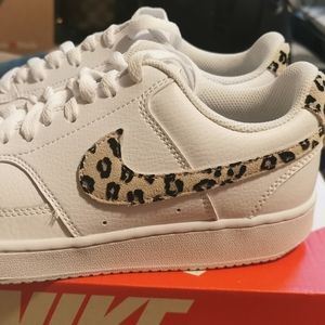 Women's Nike's size 7.5